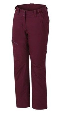 Портрет женщины с бокалом вина на фоне природы, активный отдых, одежда и обувь для путешествий и походов, товары для активного образа жизни