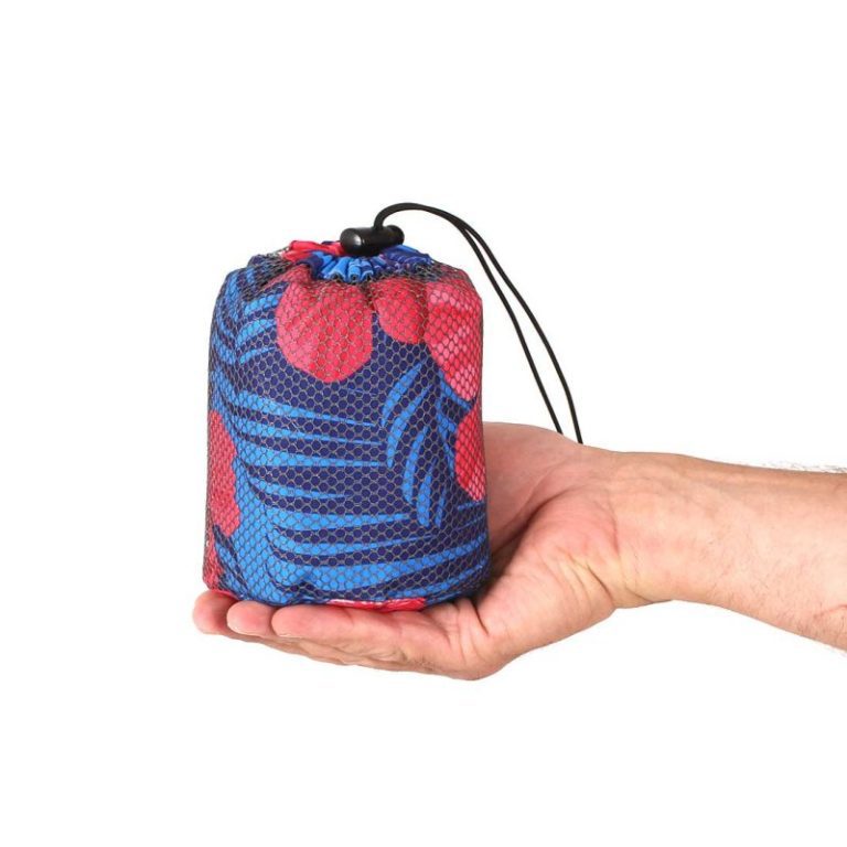 Плед для пикника Lifeventure Tropical Picnic Blanket для активного отдыха, походов и путешествий с одеждой и обувью для активного образа жизни на природе