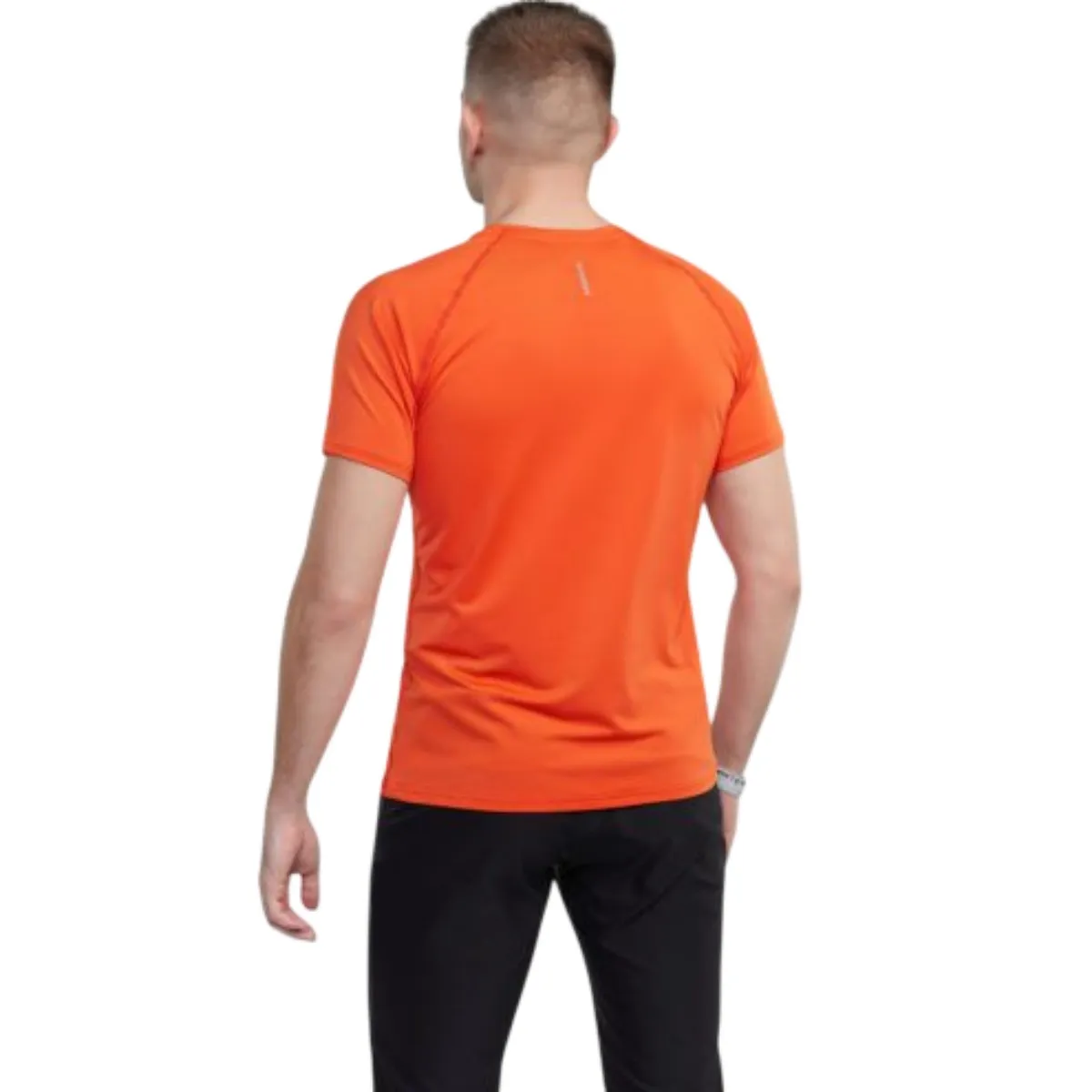 Футболка для активного отдыха и спортивных мероприятий, одежда для походов, путешествий и занятий спортом, бренд Aimo Seamless на сайте онлайн-магазина товаров для активной жизни