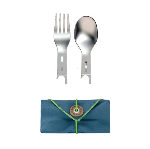 Набор кухонных принадлежностей Opinel Picnic для активного отдыха, походов и путешествий с посудой и складными ножами для занятий на природе, туристической экипировкой и обувью для альпинизма и туризма