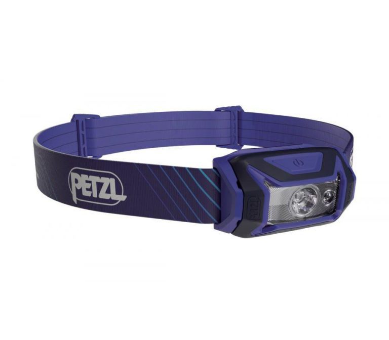 Налобный фонарь Petzl Tikka Core голубой для активного отдыха кемпинга путешествий и восхождений на сайте интернет-магазина товаров для активного образа жизни одежда обувь снаряжение для хайкинга и альпинизма