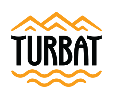 Логотип магазина для активного отдыха с одеждой, обувью, снаряжением для хайкинга, альпинизма и путешествий онлайн магазин активной жизни