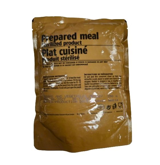 Туристическая еда для активного отдыха, фрикадельки с макаронами Trek'n Eat, идеально подходит для походов, путешествий и активного образа жизни на фоне гор и природы