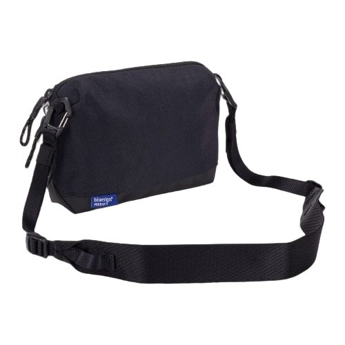 Маленькая черная сумка Thule Paramount Crossbody Bag 2L для путешествий и активного отдыха, подходит для походов, альпинизма и городских прогулок в интернет-магазине спортивной одежды и обуви