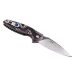 Токс для активного отдыха, одежды и обуви для туризма, походов и скалолазания на фоне ножа Ruike P105-K для туристов и любителей путешествий