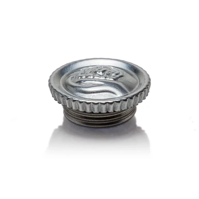 Фонарик Feuerhand 276 для активного отдыха, путешествий и походов, идеален для использования в горах и на природе.