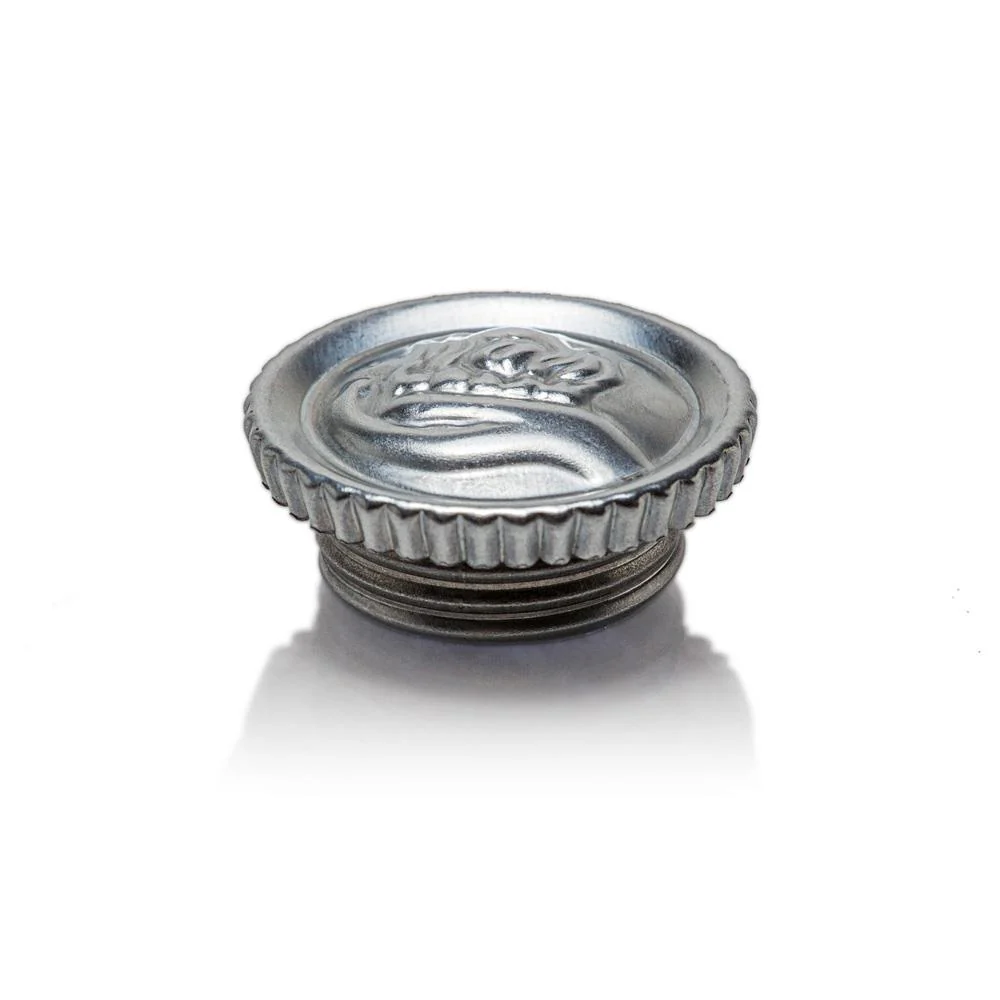 Фонарик Feuerhand 276 для активного отдыха, путешествий и походов, идеален для использования в горах и на природе.