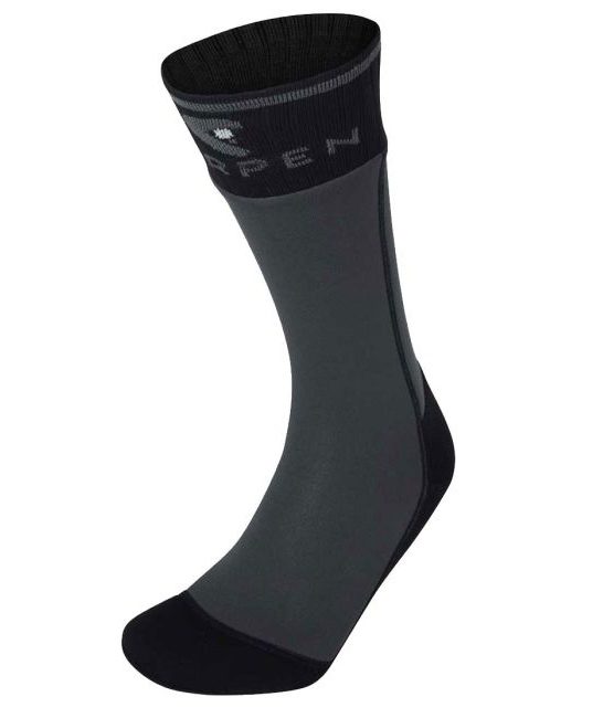 Стильные удобные спортивные ботинки для активного отдыха, туризма и походов в горы, идеальные для путешествий и активной жизни.