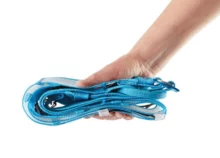 Легкая страховочная система Petzl Altitude бело-бирюзовая для активного отдыха, альпинизма и путешествий, подходящая для экипировки для походов, хайкинга и горных приключений в онлайн-магазине активной жизни