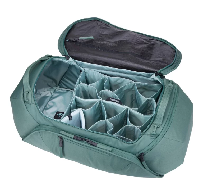 Качественная спортивная сумка Thule RoundTrip Bike Duffel 55L для активного отдыха путешествий и трекинга, идеально подходит для магазина товаров для активной жизни, одежды, обуви и снаряжения для хайкинга и маунтинброннинга