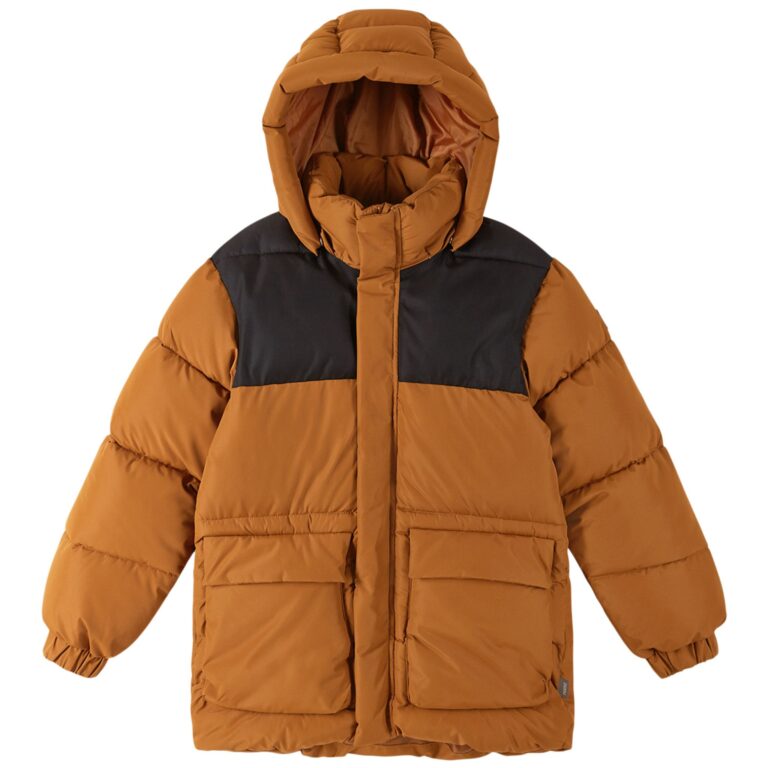 Ребенок в утепленной куртке Reimatec Toukola JR для активного отдыха, походов и путешествий на природе, спортивной обуви и одежды для активной жизни, походных и туристических товаров