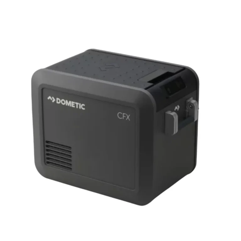 Термоупаковочный холодильник Dometic CoolFreeze CFX5 25 для активного отдыха, походов и путешествий, подходящий для туристической экипировки, одежды и обуви для активной жизни и альпинизма