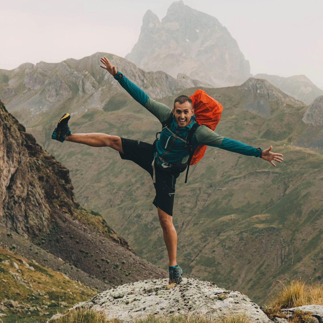 Товары для активного отдыха: мембрана и софтшелл одежда для туризма, хайкинга и путешествий, обувь и экипировка для активного образа жизни в онлайн магазине