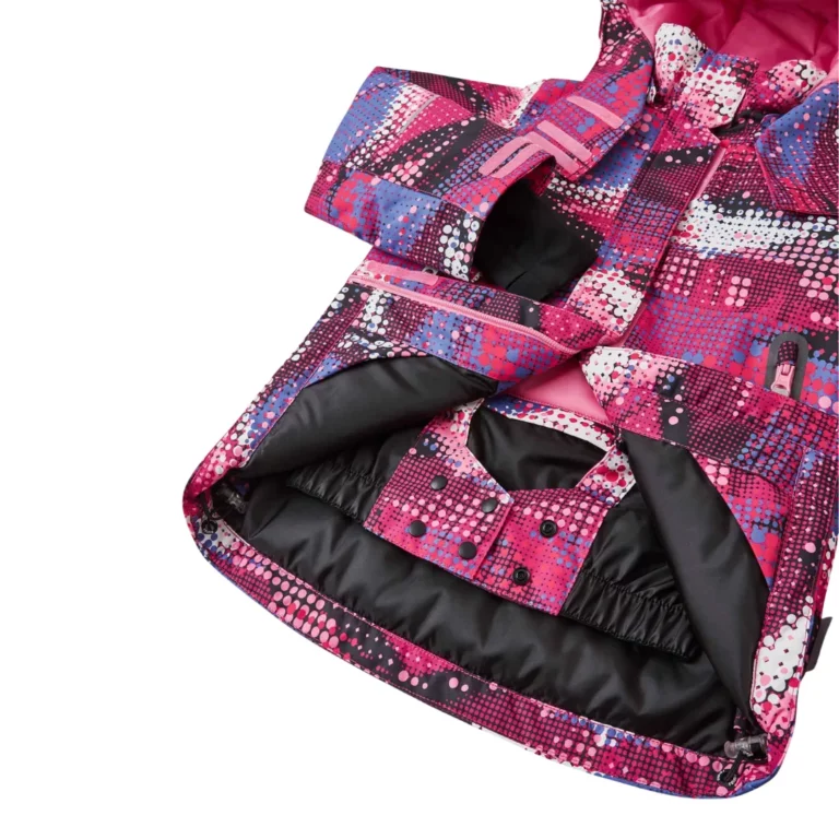 Детская куртка Reimatec Kiiruna JR розовая ягода для активного отдыха, походов, путешествий, спортивной одежды и обуви для активной жизни